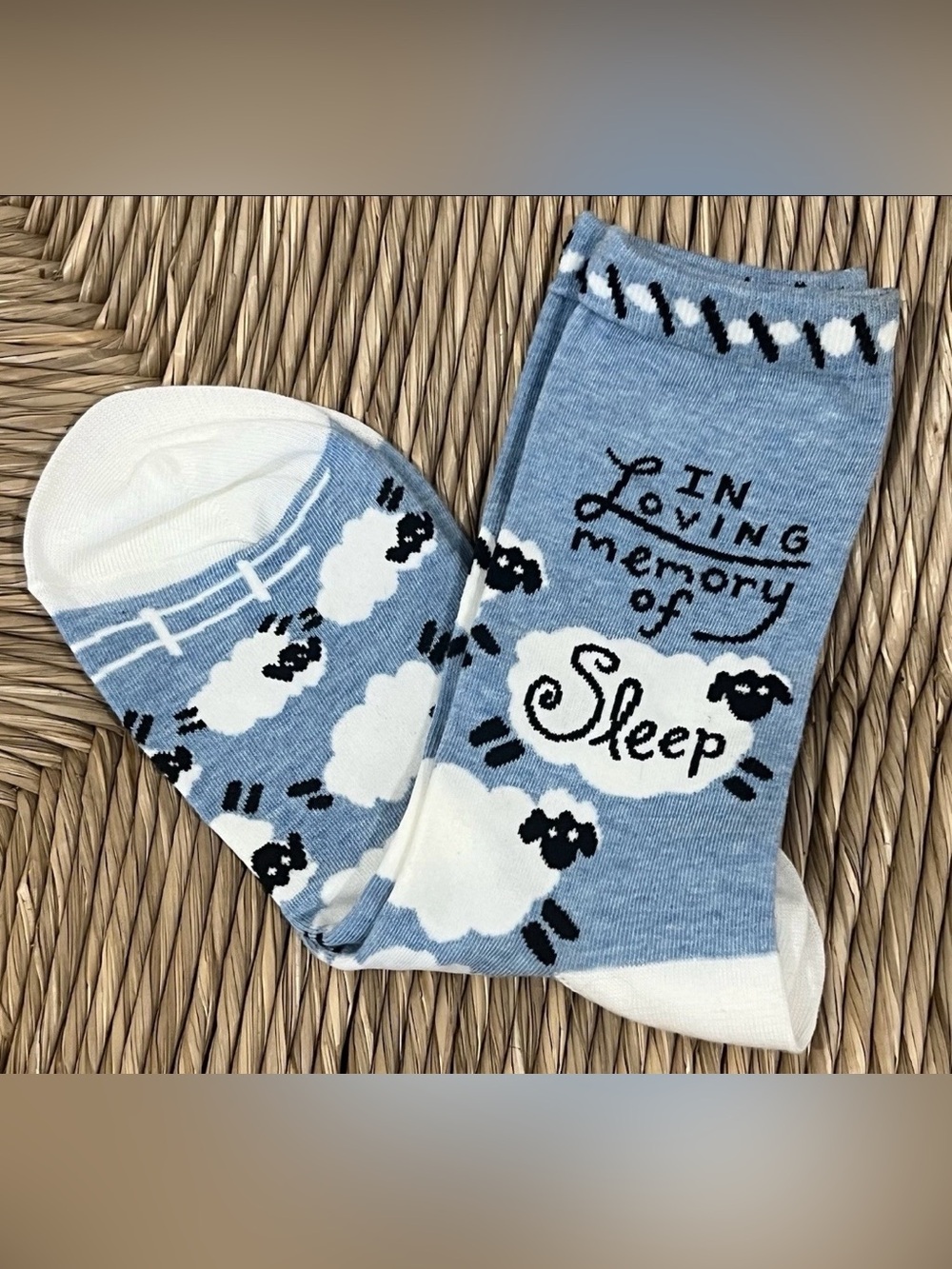 Blue Q Brand Womens Crew Socks In Loving Memory Of Sleep Size 5-10 - Picture 3 of 4